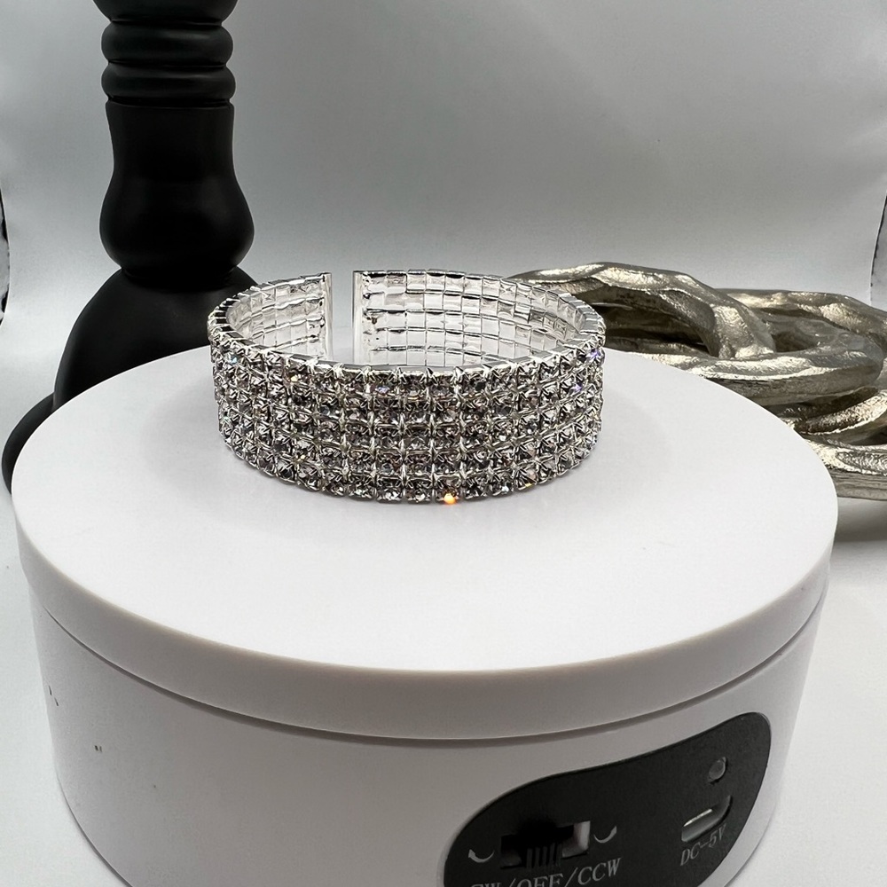 Crystal Hinge Style Bangle Bracelet NEW